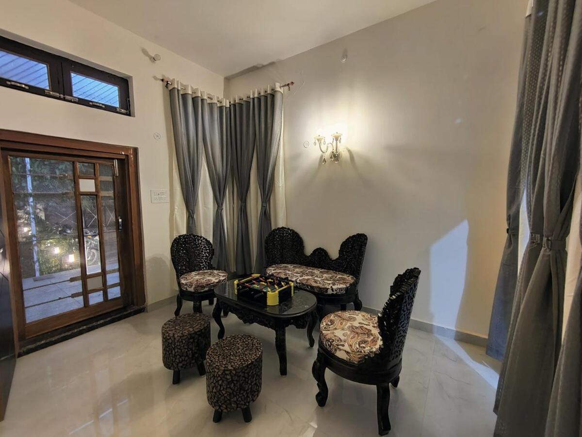 Gc Farms Villa Ayodhya Exteriör bild