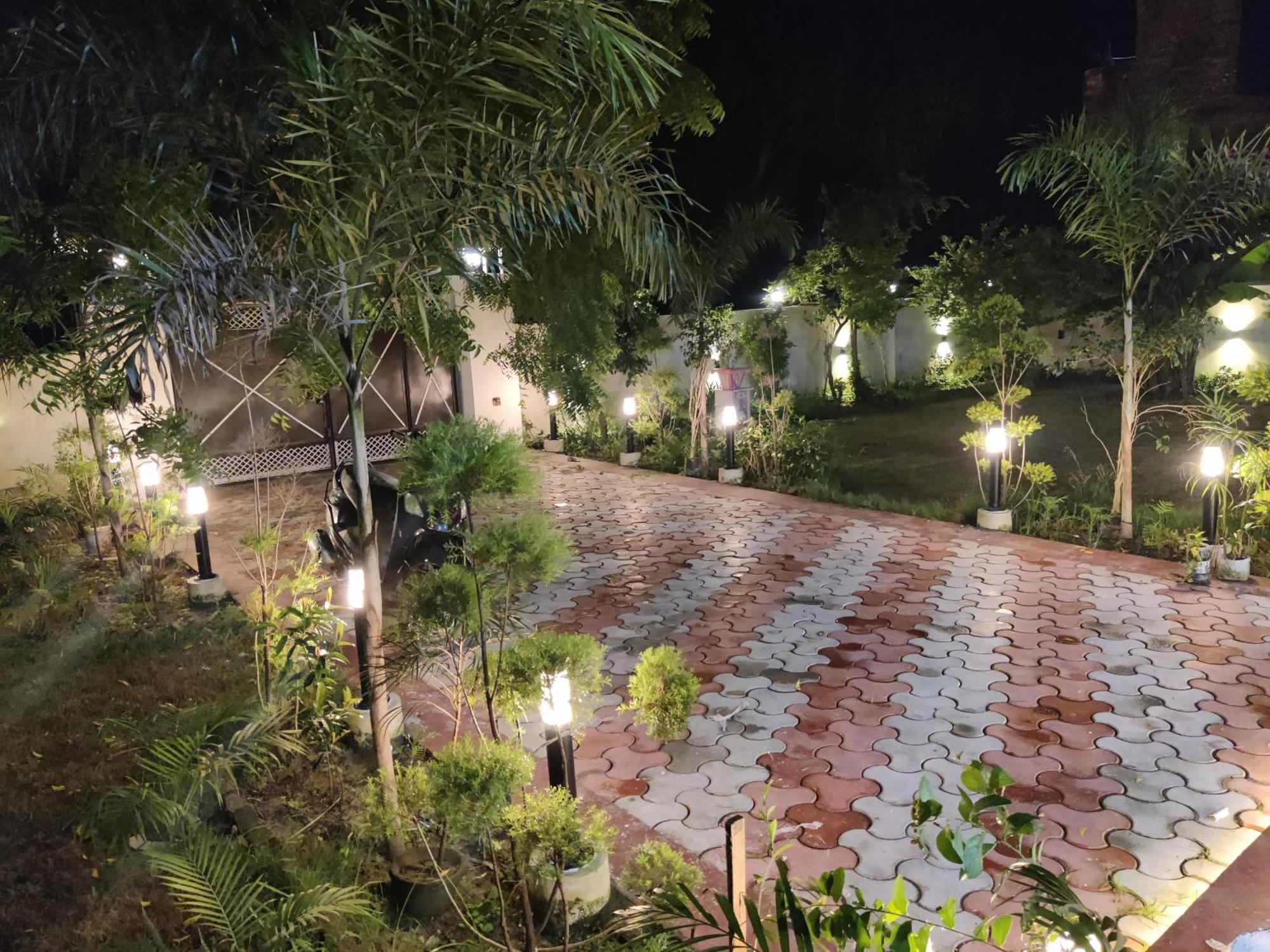 Gc Farms Villa Ayodhya Exteriör bild