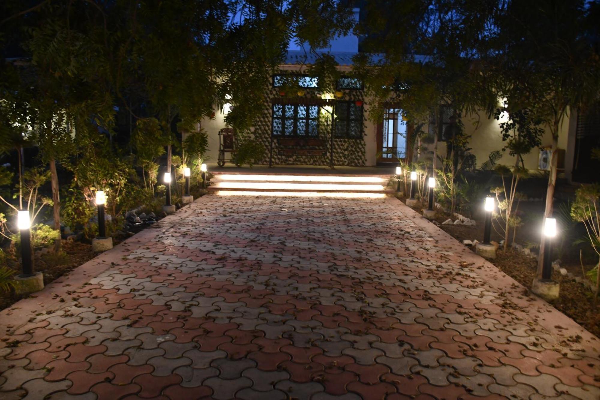 Gc Farms Villa Ayodhya Exteriör bild